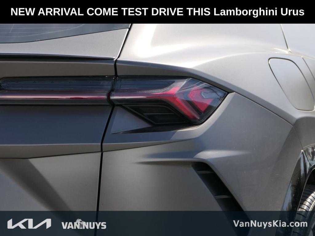 used 2021 Lamborghini Urus car, priced at $195,000