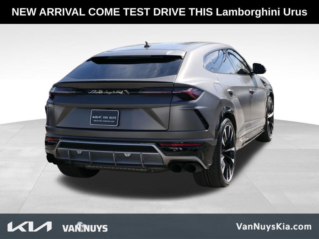 used 2021 Lamborghini Urus car, priced at $195,000