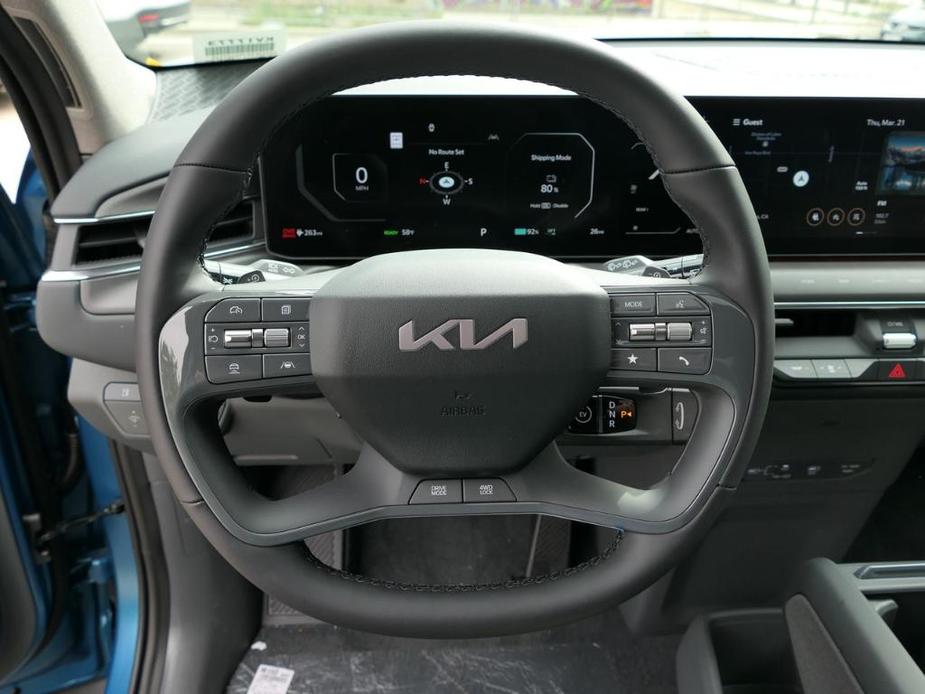 new 2024 Kia EV9 car, priced at $76,115