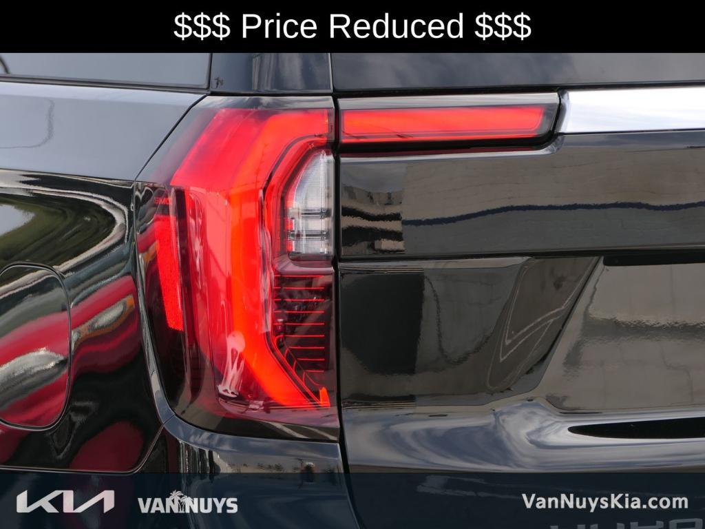 used 2025 GMC Yukon XL car, priced at $84,000