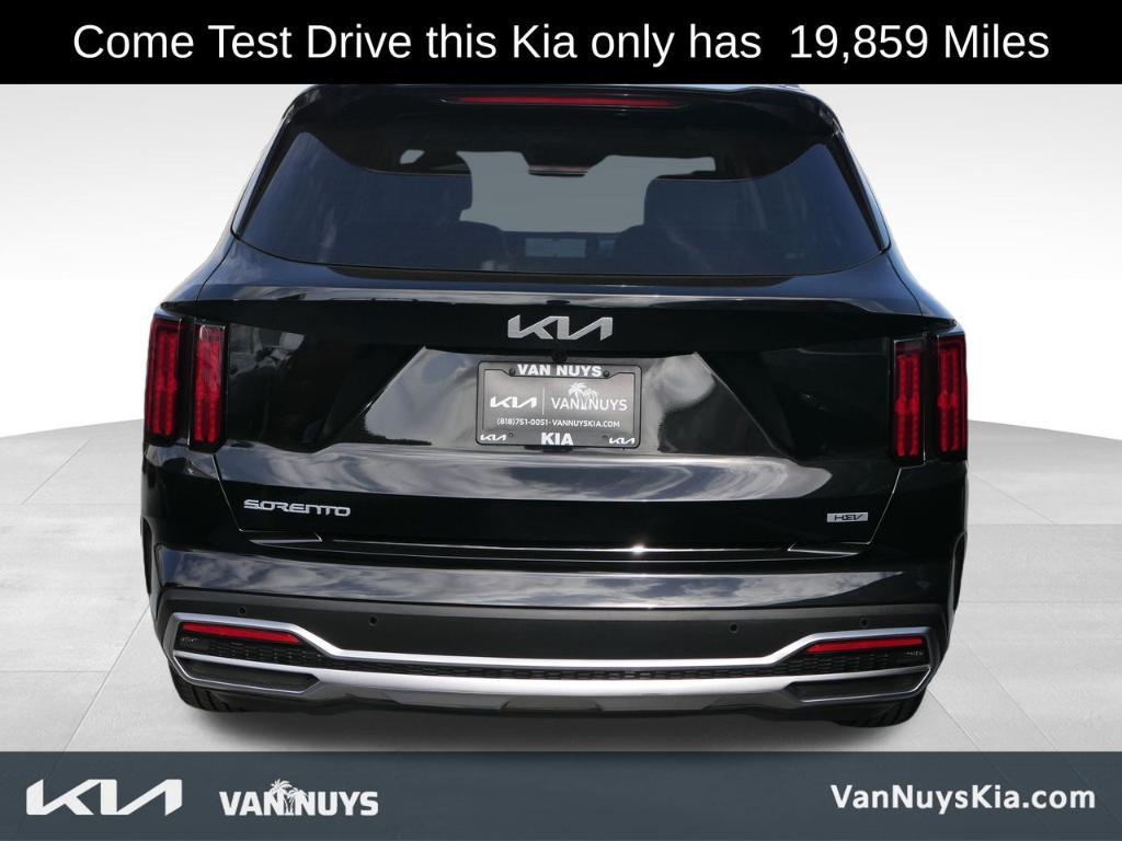 used 2023 Kia Sorento Hybrid car, priced at $33,000