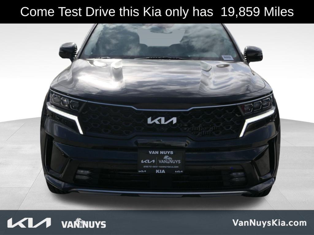 used 2023 Kia Sorento Hybrid car, priced at $33,000