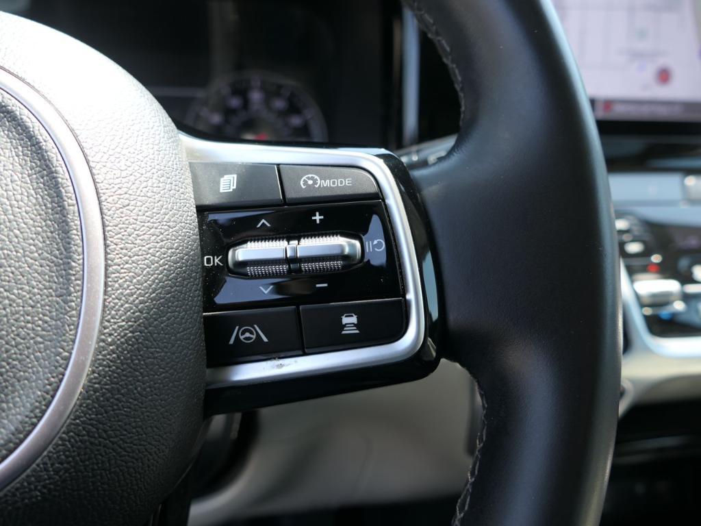 used 2022 Kia Sorento Plug-In Hybrid car, priced at $29,000