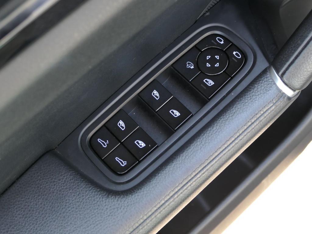 used 2019 Porsche Cayenne car, priced at $27,750