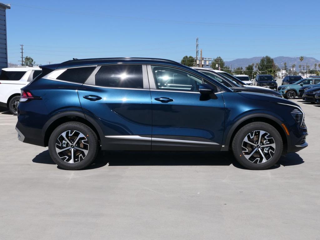 new 2025 Kia Sportage Hybrid car, priced at $35,440