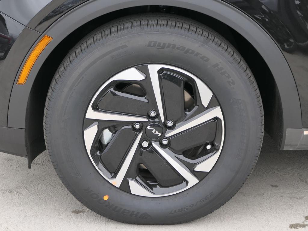 new 2025 Kia Sportage Hybrid car, priced at $30,585