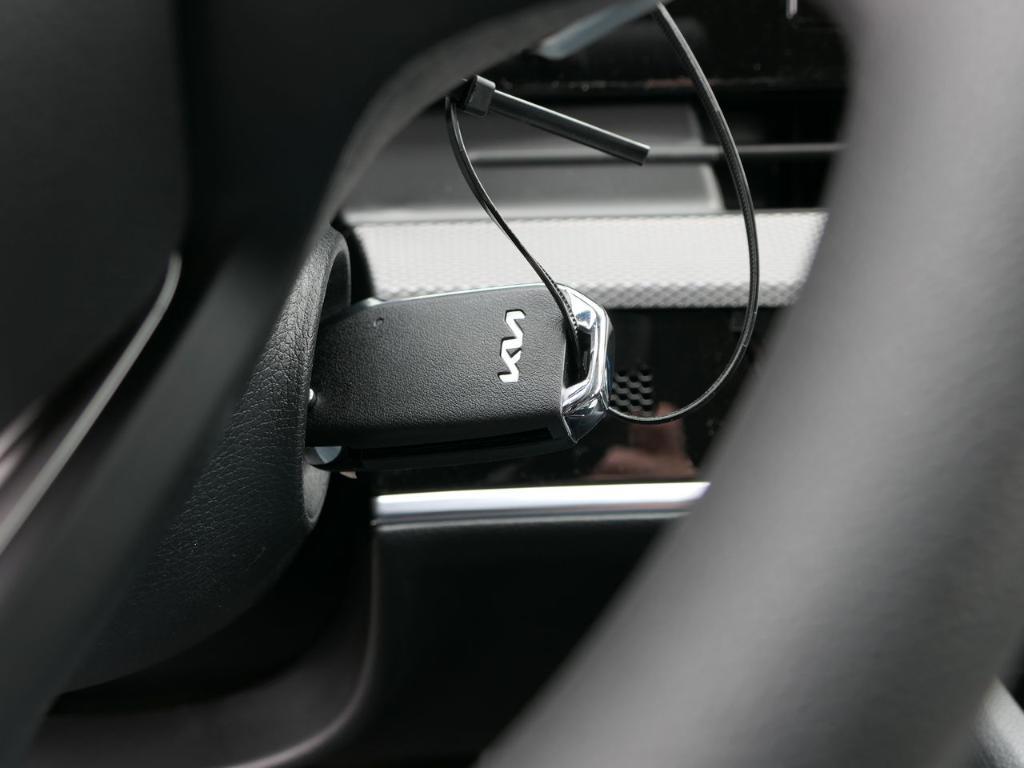 new 2025 Kia Sportage Hybrid car, priced at $30,585