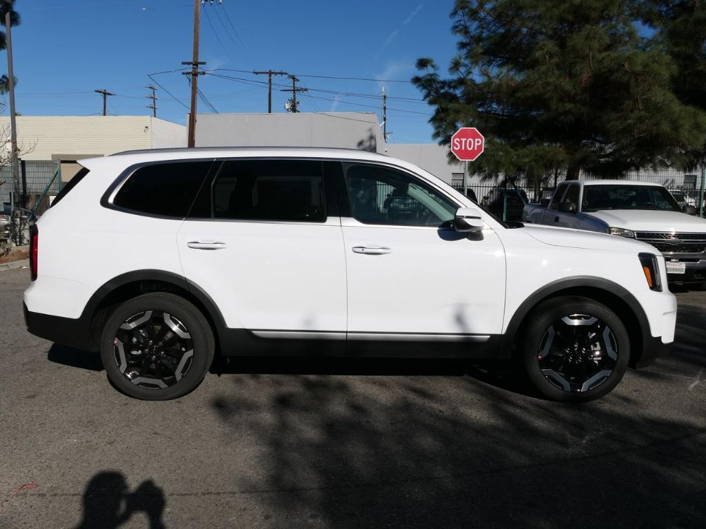 new 2025 Kia Telluride car, priced at $41,205