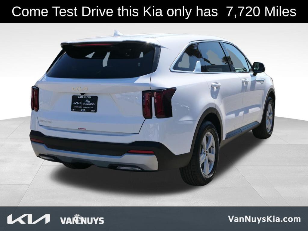 used 2025 Kia Sorento car, priced at $28,500