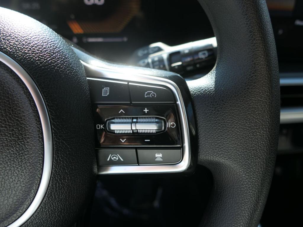 used 2025 Kia Sorento car, priced at $28,500