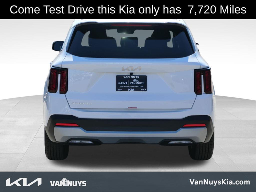 used 2025 Kia Sorento car, priced at $28,500