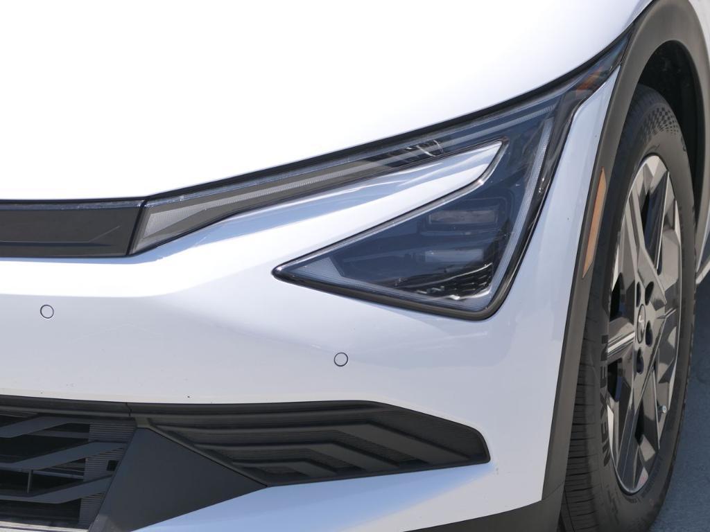 new 2025 Kia EV6 car, priced at $48,535