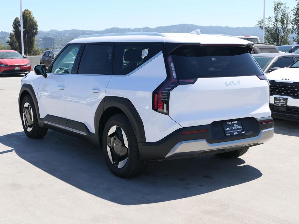 new 2026 Kia EV9 car, priced at $66,470