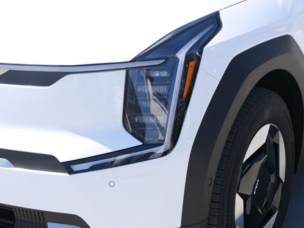 new 2026 Kia EV9 car, priced at $66,470
