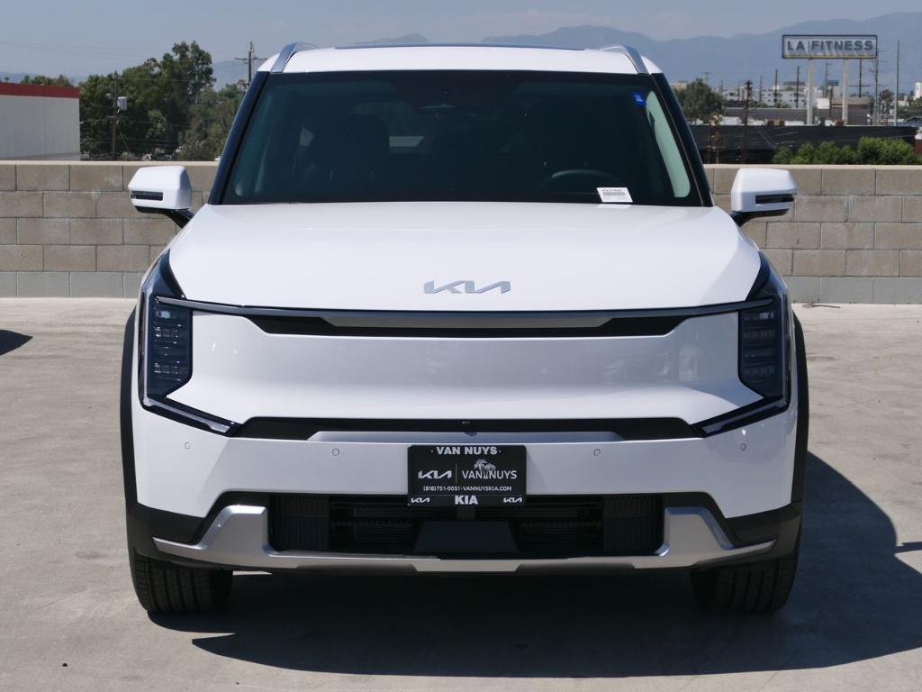 new 2026 Kia EV9 car, priced at $66,470