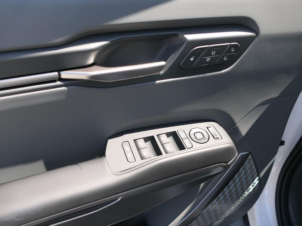 new 2026 Kia EV9 car, priced at $66,470