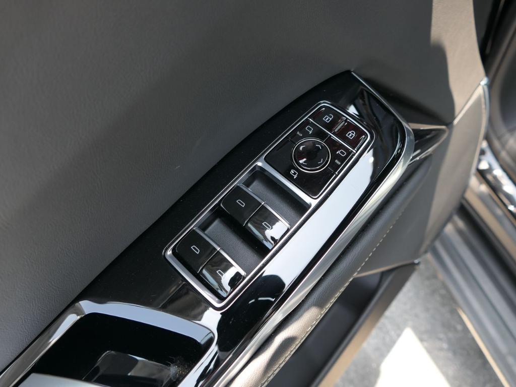 used 2025 Cadillac Escalade ESV car, priced at $103,000