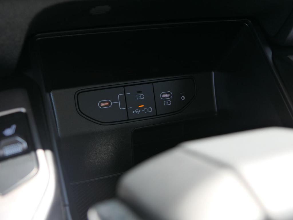 new 2025 Kia Sorento car, priced at $38,710