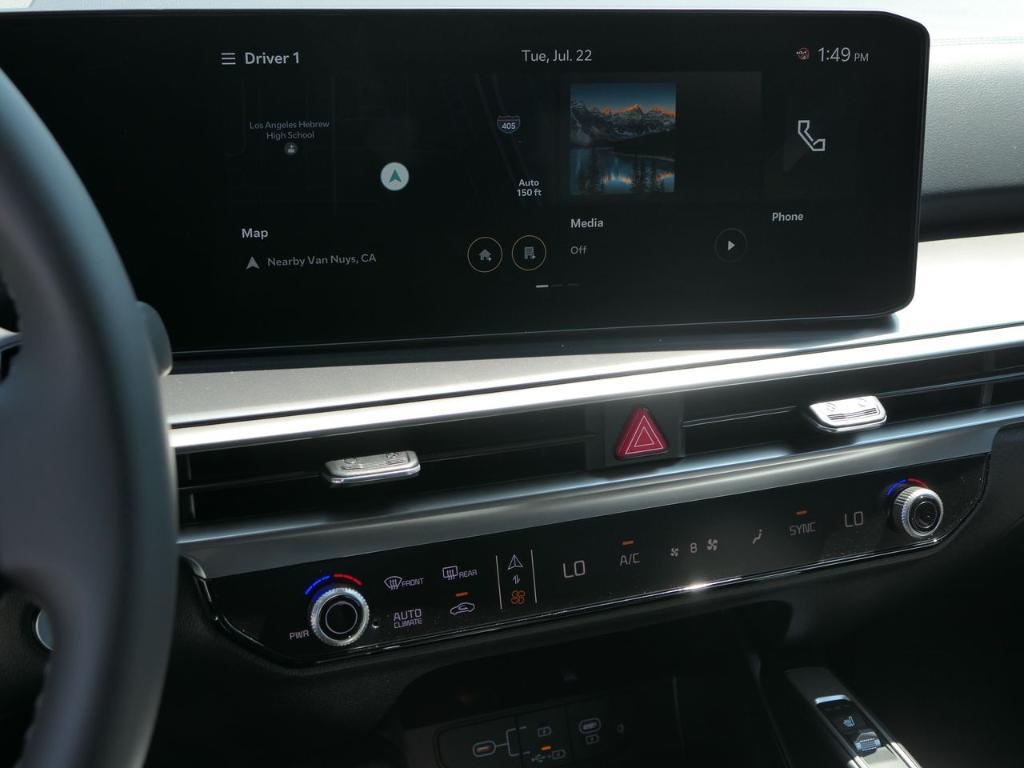 new 2025 Kia Sorento car, priced at $38,710
