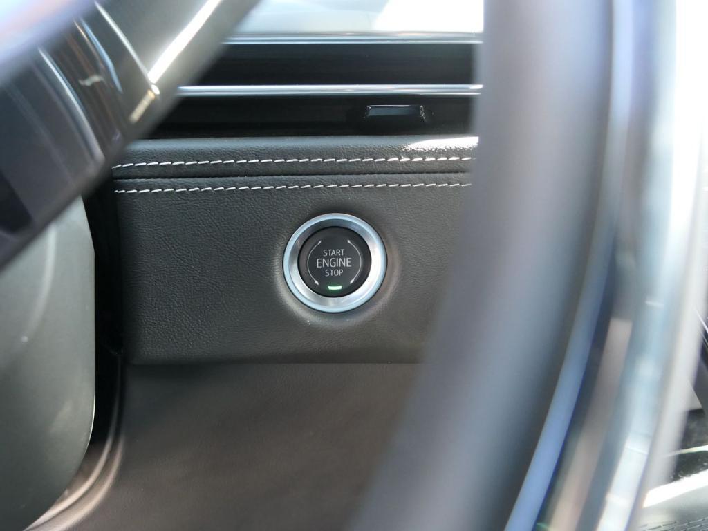 used 2025 Cadillac Escalade ESV car, priced at $98,888