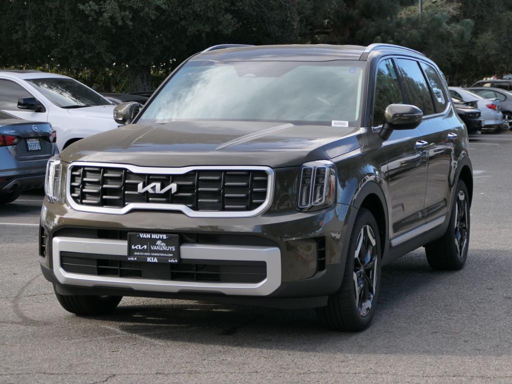 new 2025 Kia Telluride car, priced at $41,060