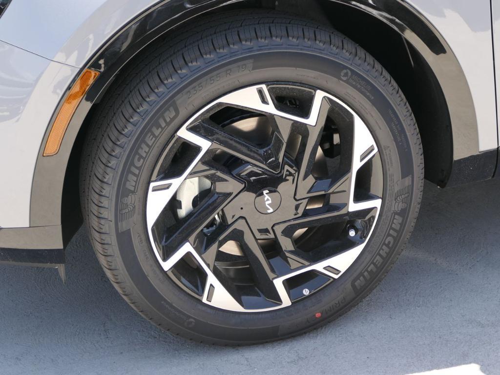 new 2025 Kia Sportage car, priced at $38,755