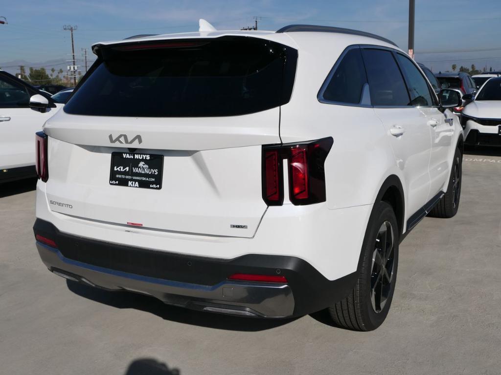 new 2025 Kia Sorento Hybrid car, priced at $42,085