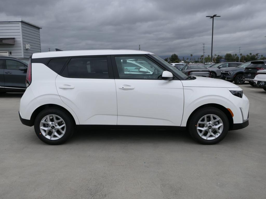 new 2025 Kia Soul car, priced at $24,905