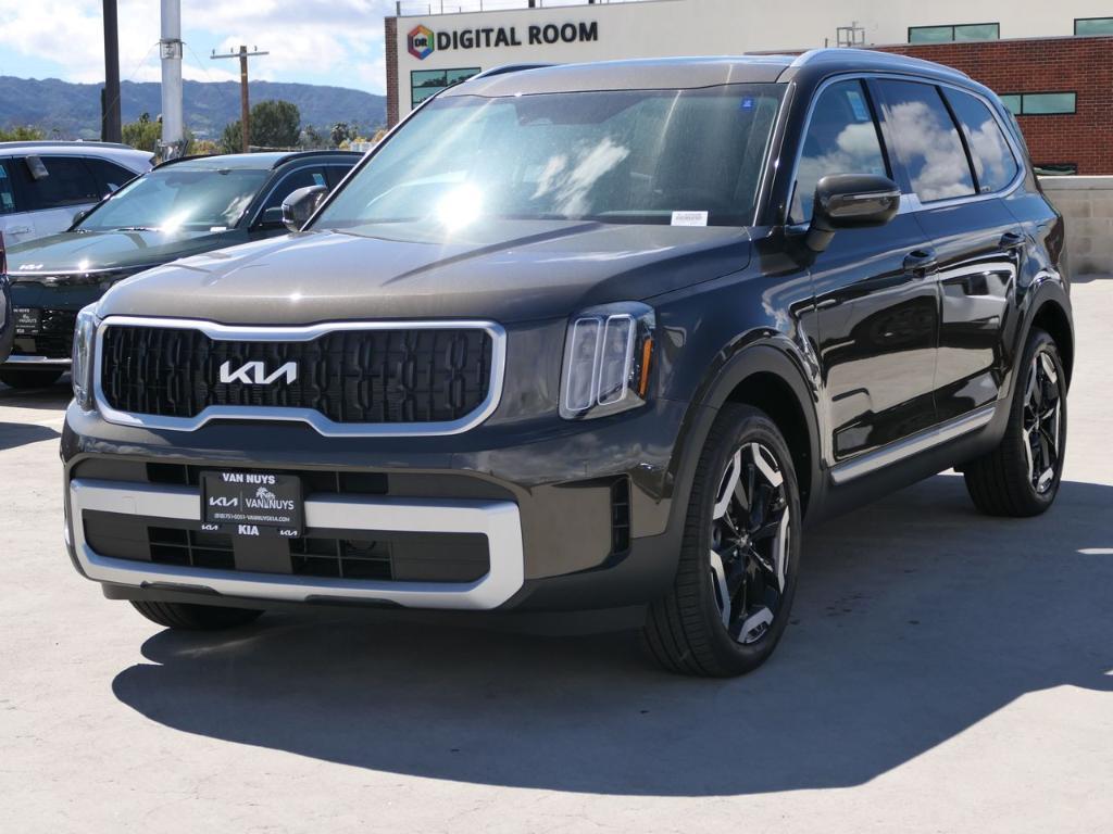 new 2025 Kia Telluride car, priced at $44,590