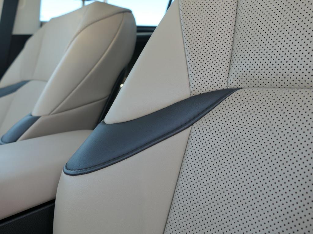 used 2021 Lexus ES 300h car, priced at $26,800