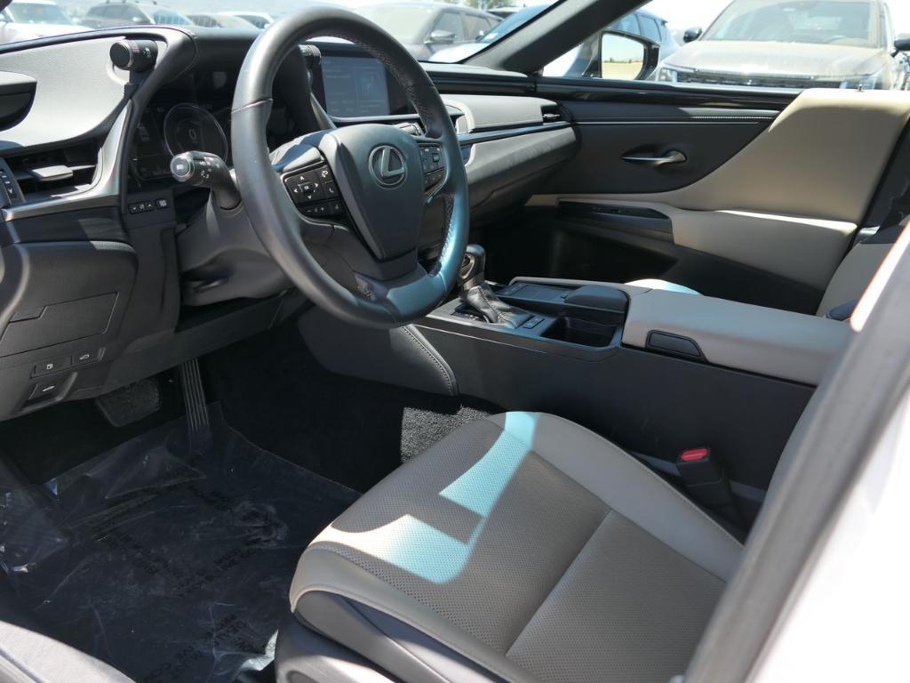 used 2021 Lexus ES 300h car, priced at $26,800