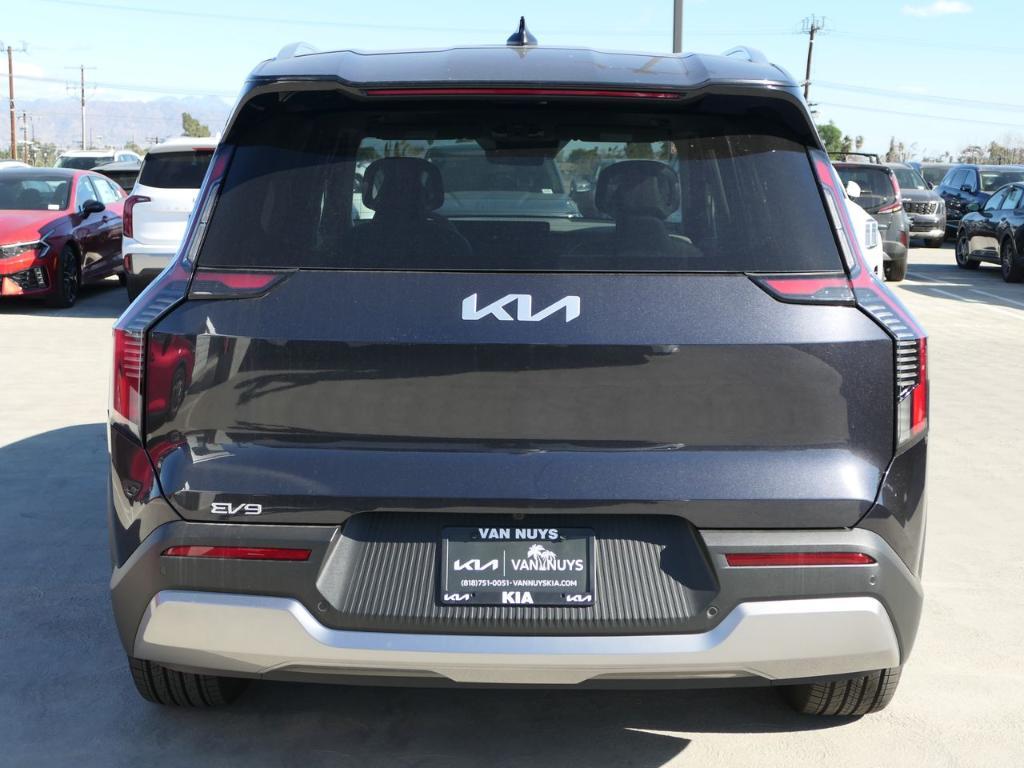 new 2025 Kia EV9 car, priced at $65,620