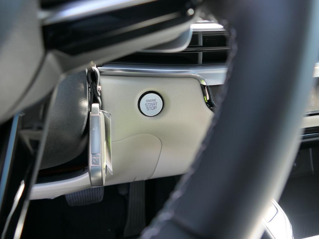 new 2025 Kia Sorento Hybrid car, priced at $41,630