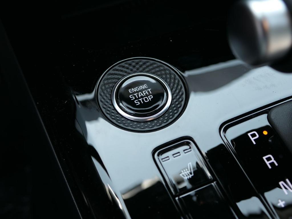 new 2025 Kia Niro car, priced at $31,755
