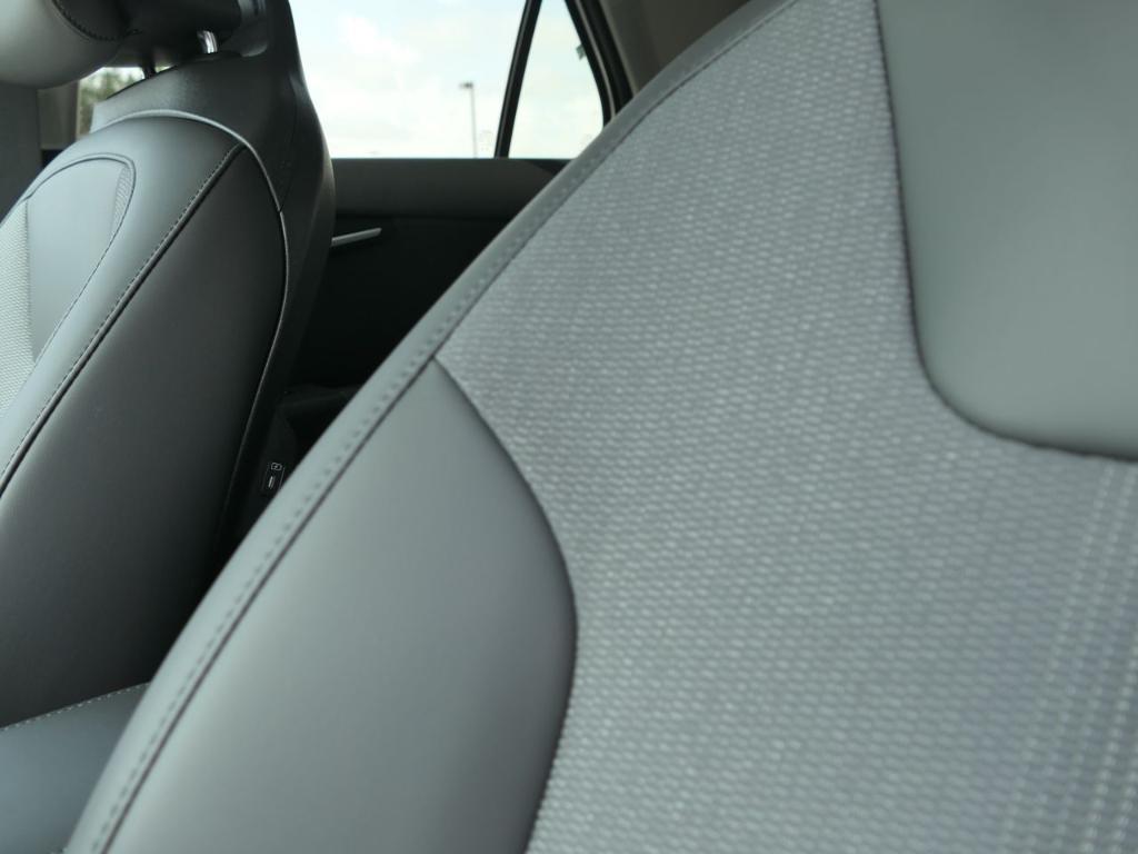 new 2025 Kia Niro car, priced at $31,755