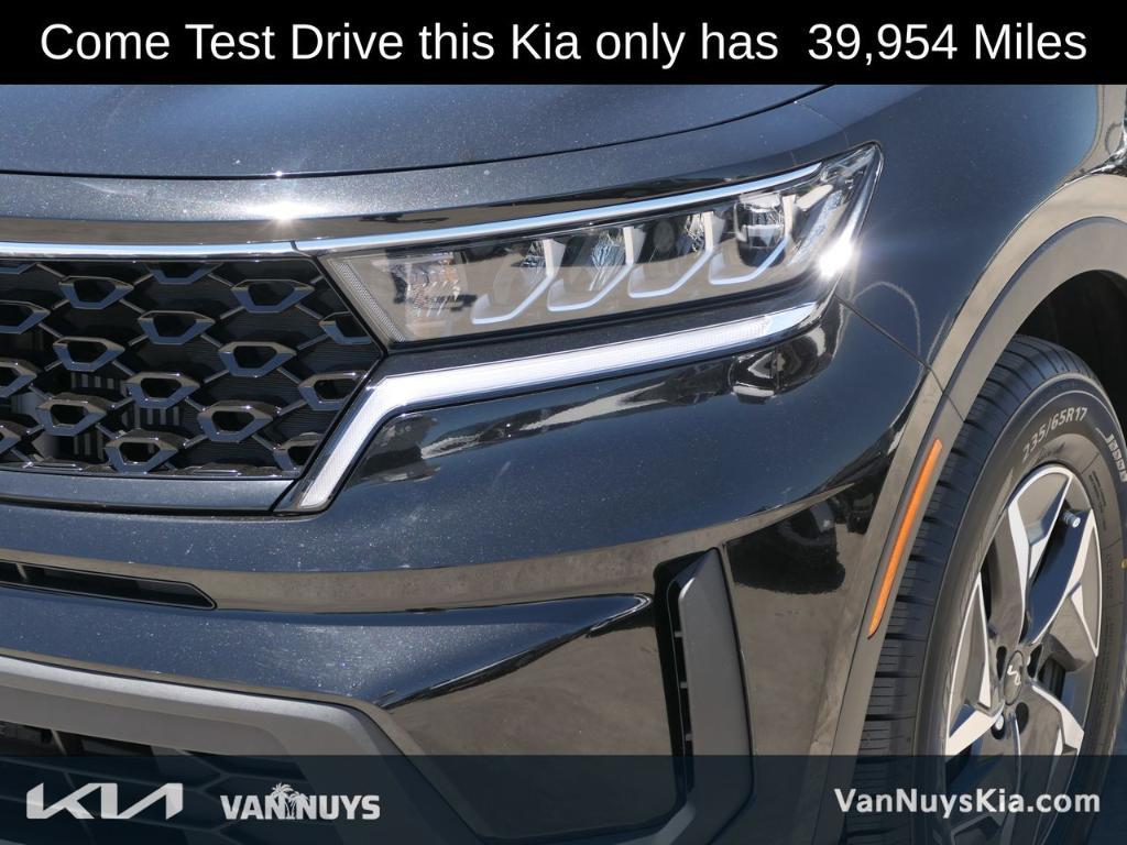 used 2022 Kia Sorento Hybrid car, priced at $28,000