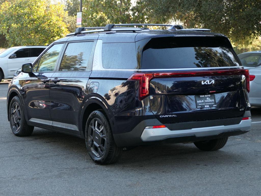 new 2025 Kia Carnival Hybrid car, priced at $45,135