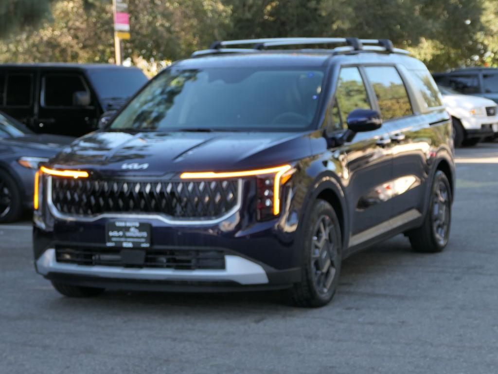 new 2025 Kia Carnival Hybrid car, priced at $45,135