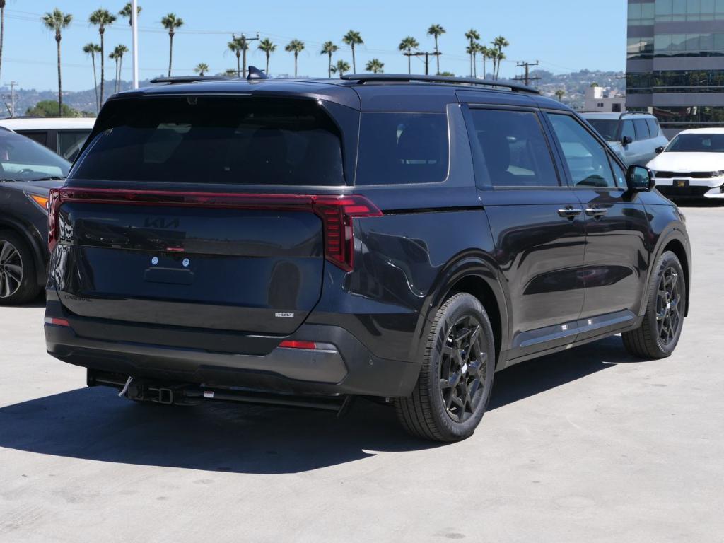 new 2025 Kia Carnival Hybrid car, priced at $57,925