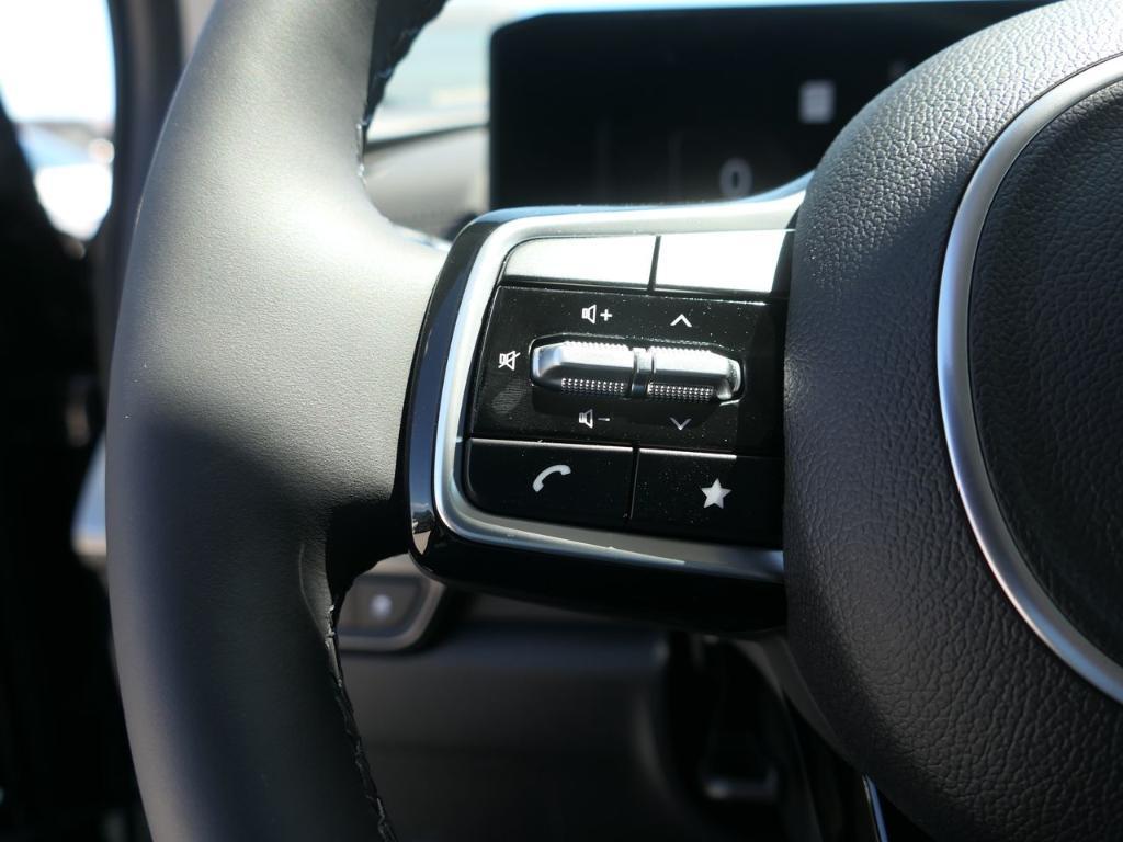 new 2025 Kia Carnival Hybrid car, priced at $57,925