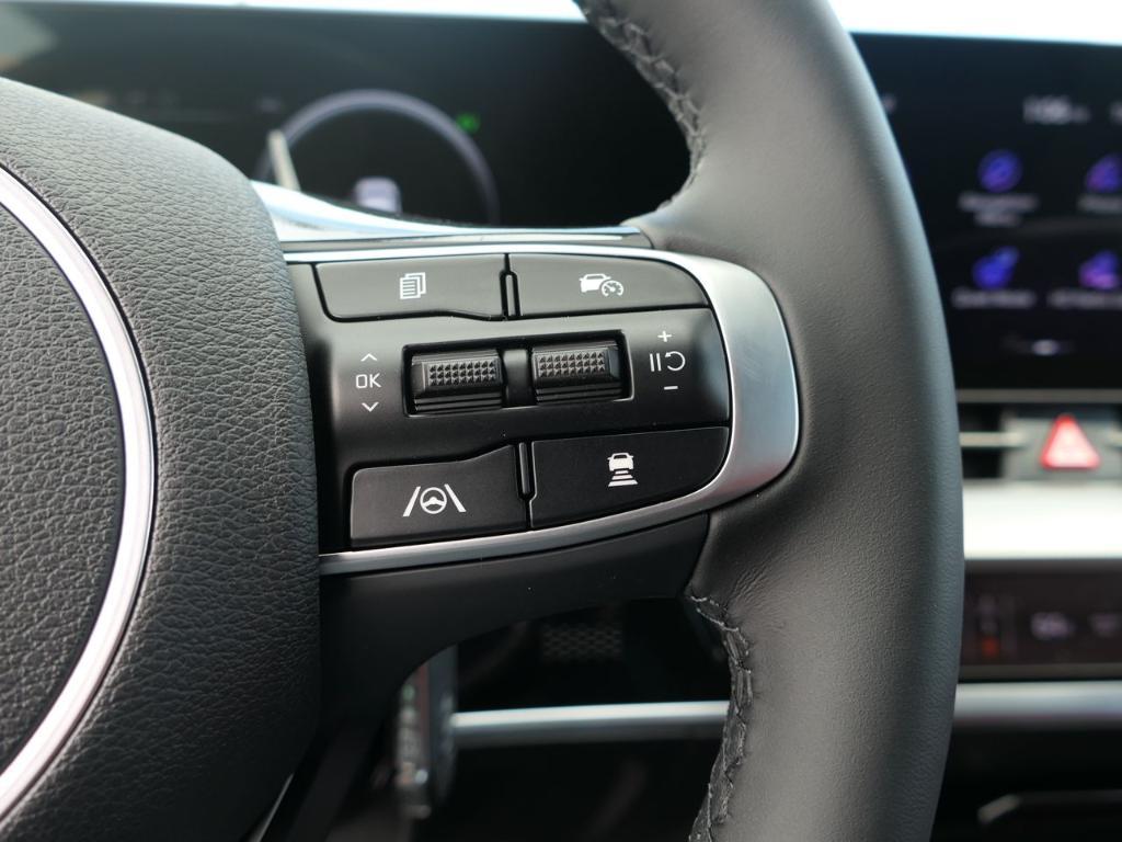 new 2025 Kia Sportage Hybrid car, priced at $39,360