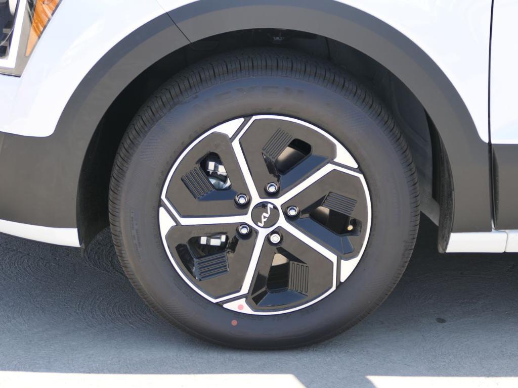 new 2025 Kia Niro car, priced at $31,755