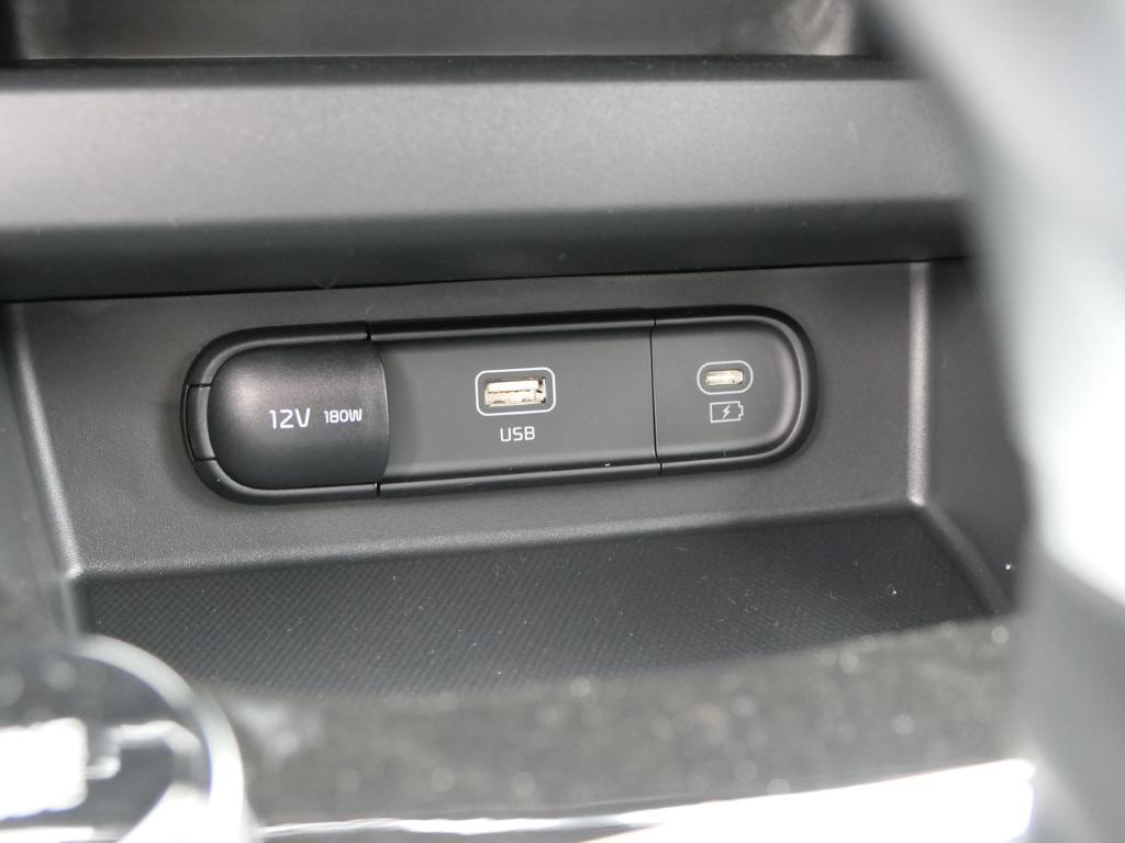 new 2025 Kia Seltos car, priced at $27,320