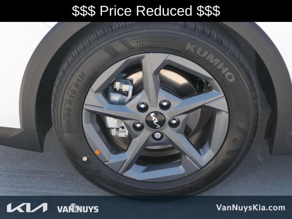 used 2025 Kia K4 car, priced at $21,800