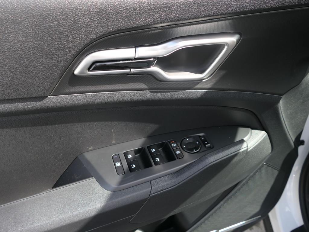 new 2026 Kia Sportage Hybrid car, priced at $32,575