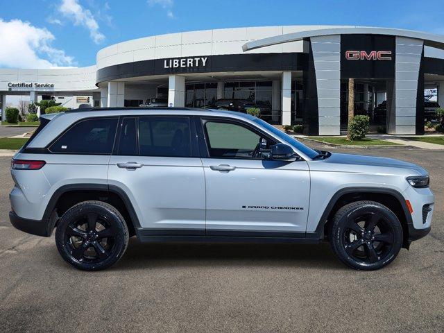 used 2022 Jeep Grand Cherokee car, priced at $30,736