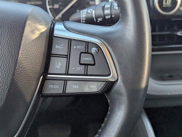 used 2020 Toyota Highlander car, priced at $26,724