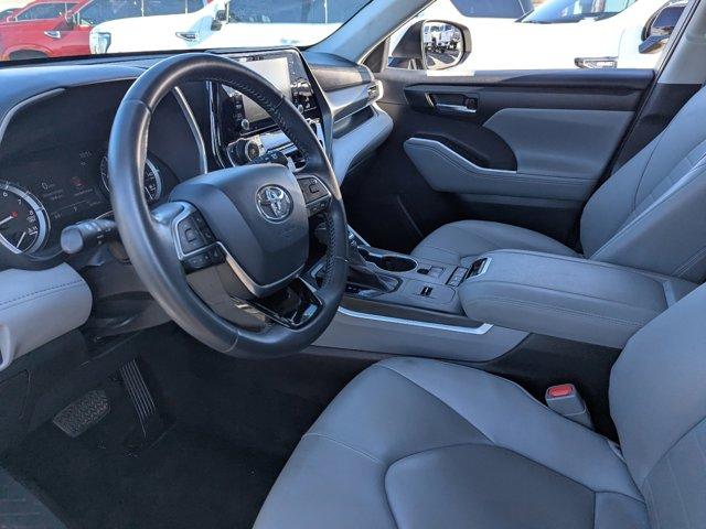 used 2020 Toyota Highlander car, priced at $26,724