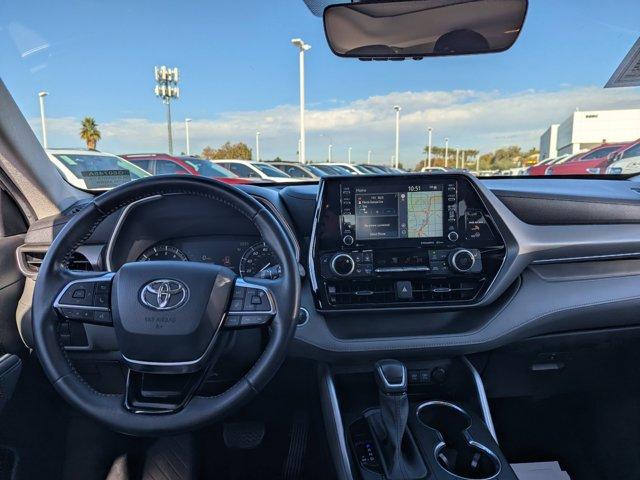 used 2020 Toyota Highlander car, priced at $26,724