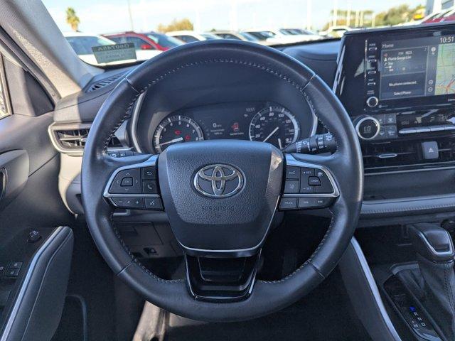 used 2020 Toyota Highlander car, priced at $26,724